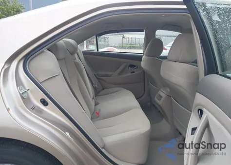 2007 Toyota Camry Le z USA, uszkodzony, nr VIN 4T1BE46K07U727504